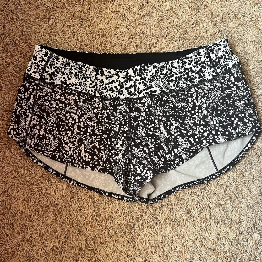 Lululemon size 10 shorts